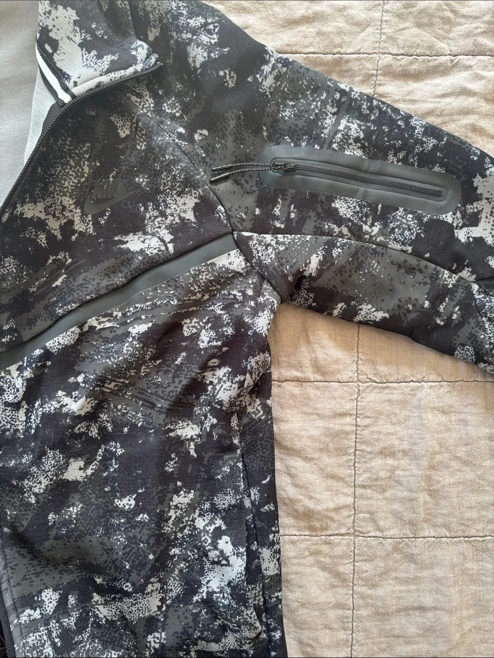 Men’s Nike Sportswear Tech Full Zip Hoodie in Digital Snow Camo